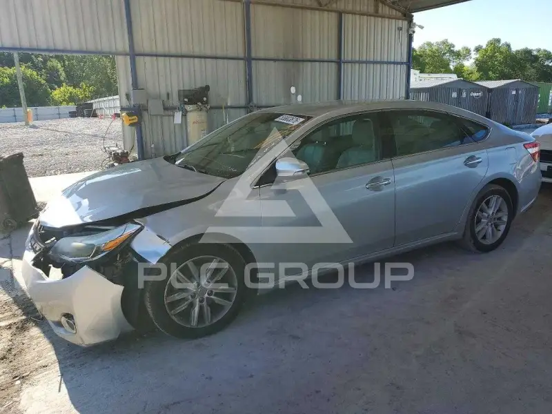 2013 Toyota AVALON фото