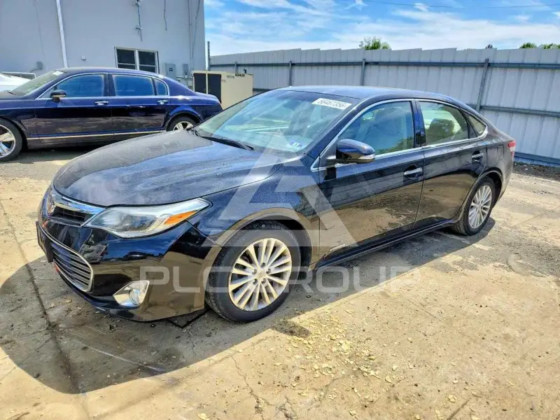 2013 Toyota AVALON фото