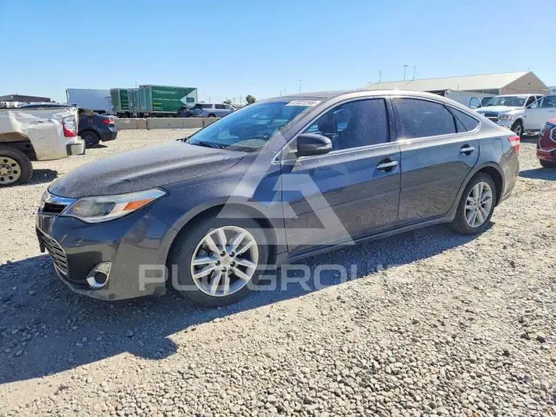 2013 Toyota AVALON фото