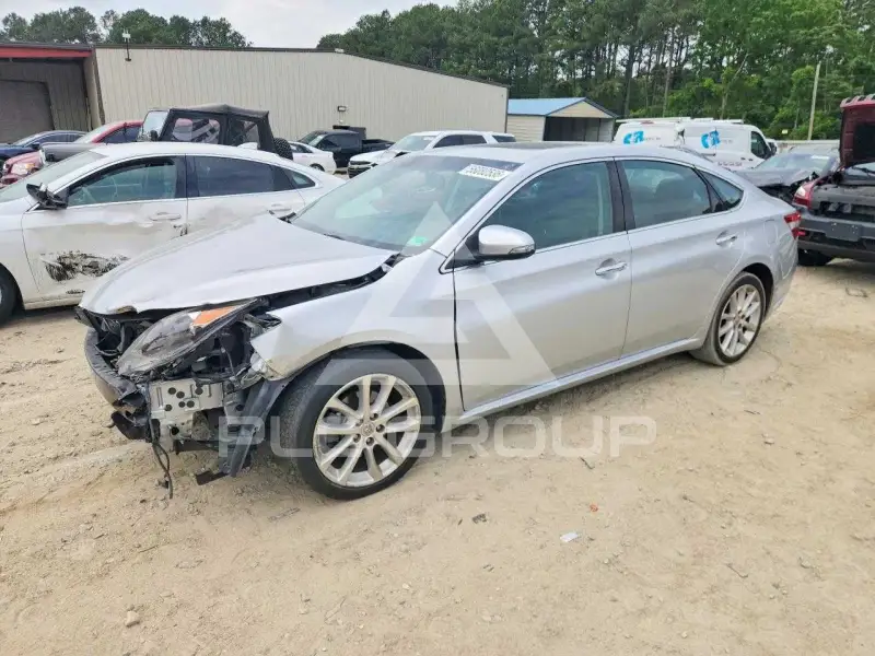2013 Toyota AVALON фото