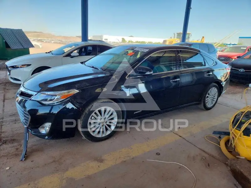 2013 Toyota AVALON photo