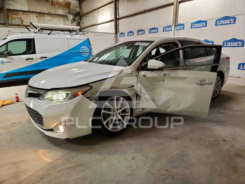 2013 Toyota AVALON фото