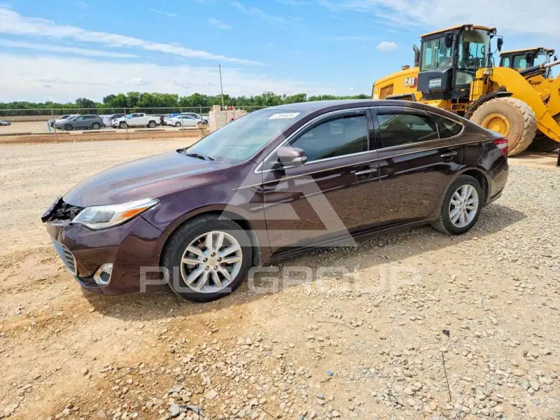 2013 Toyota AVALON фото