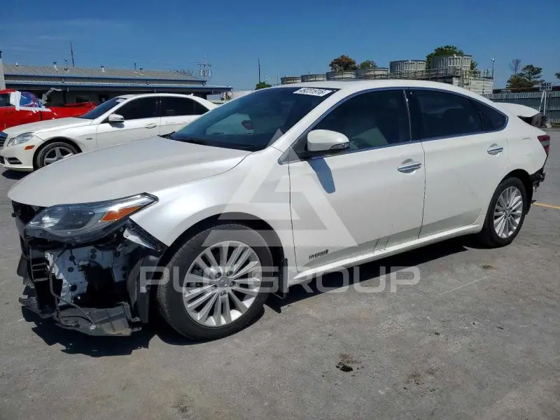 2013 Toyota AVALON фото