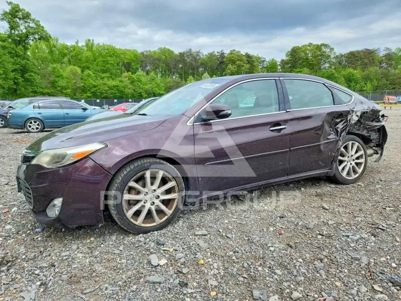 2013 Toyota AVALON photo
