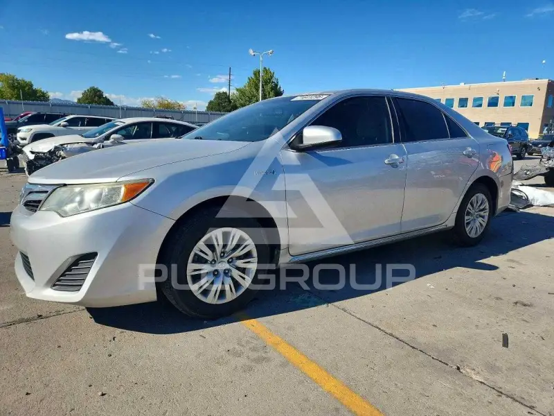 2013 Toyota CAMRY photo