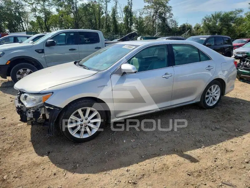 2013 Toyota CAMRY фото