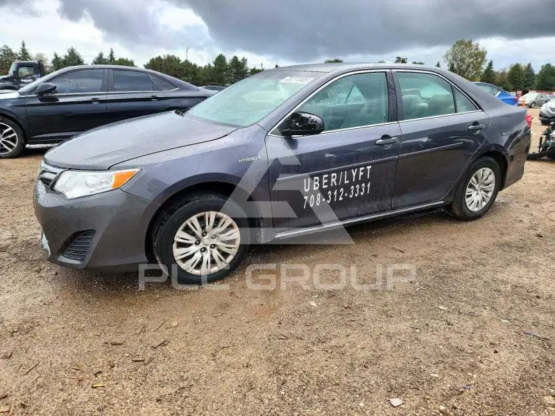 2013 Toyota CAMRY фото