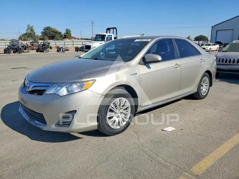 2013 Toyota CAMRY фото