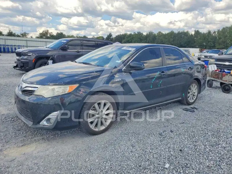 2013 Toyota CAMRY photo