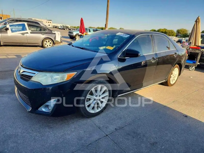 2013 Toyota CAMRY фото