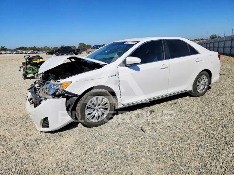 2013 Toyota CAMRY фото