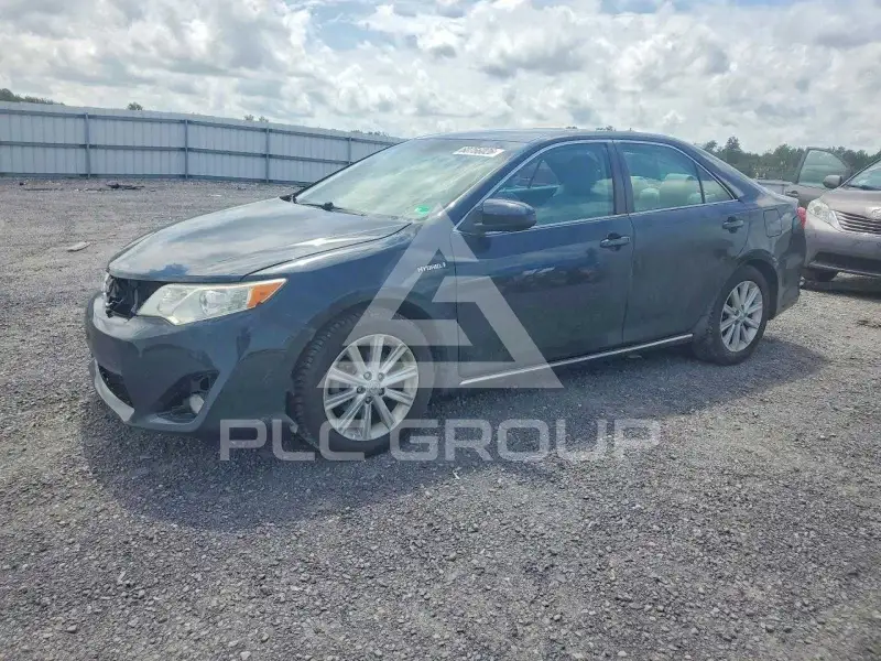 2013 Toyota CAMRY фото
