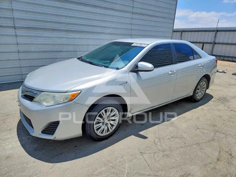 2013 Toyota CAMRY фото