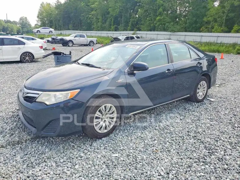 2013 Toyota CAMRY photo