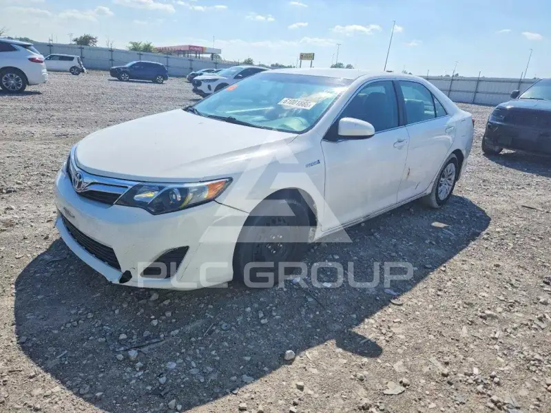 2013 Toyota CAMRY photo