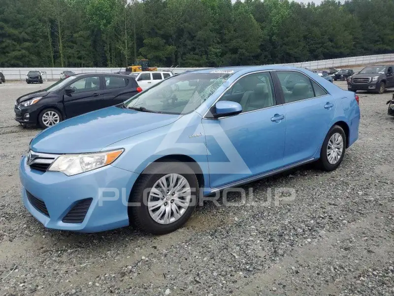 2013 Toyota CAMRY фото