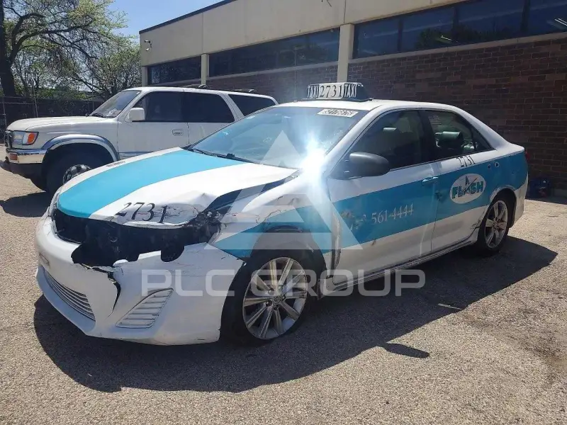 2013 Toyota CAMRY фото