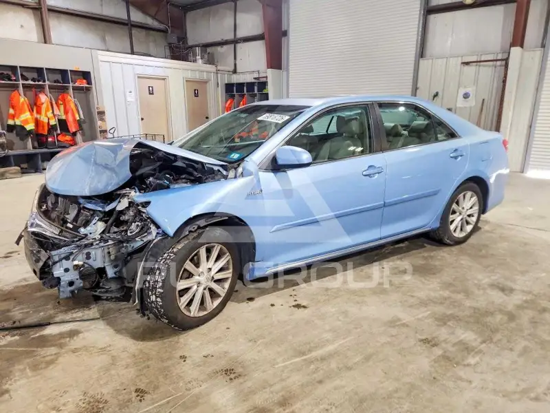 2013 Toyota CAMRY photo