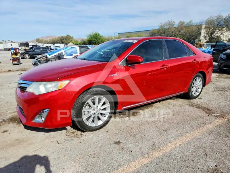 2013 Toyota CAMRY фото