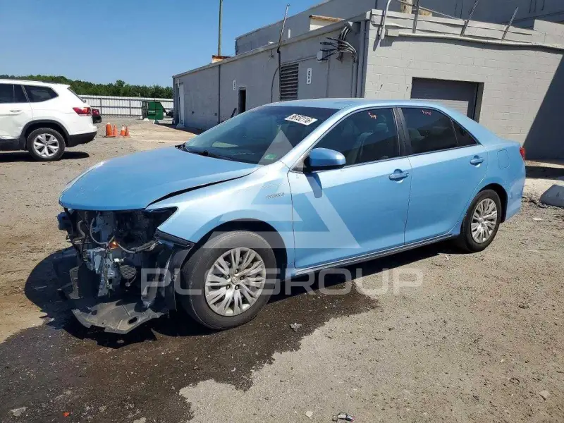 2013 Toyota CAMRY фото
