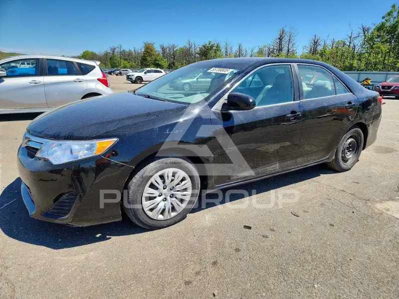 2013 Toyota CAMRY фото