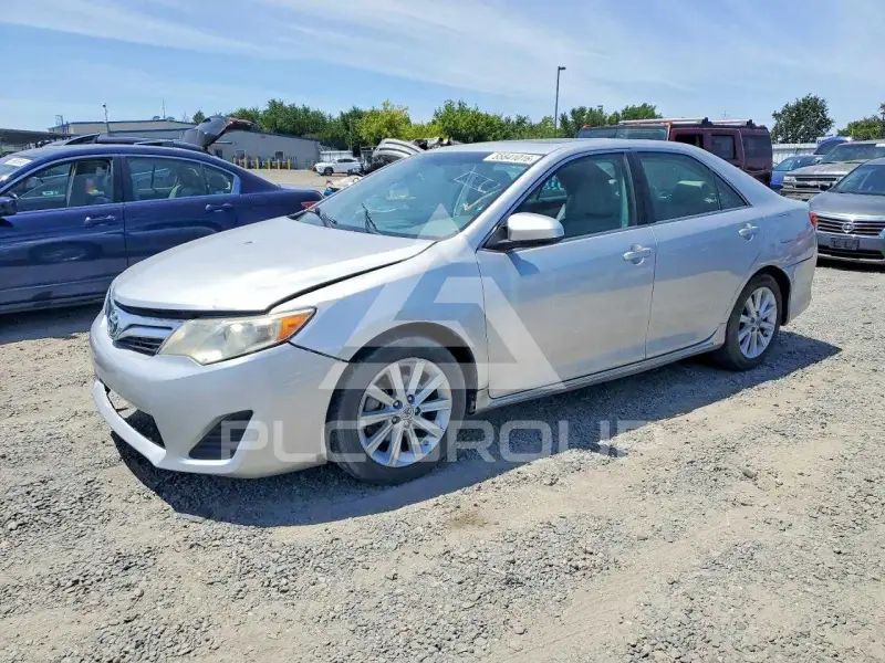 2013 Toyota CAMRY фото