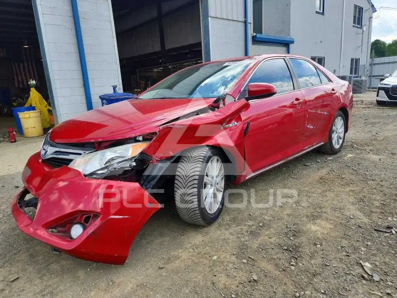 2013 Toyota CAMRY фото