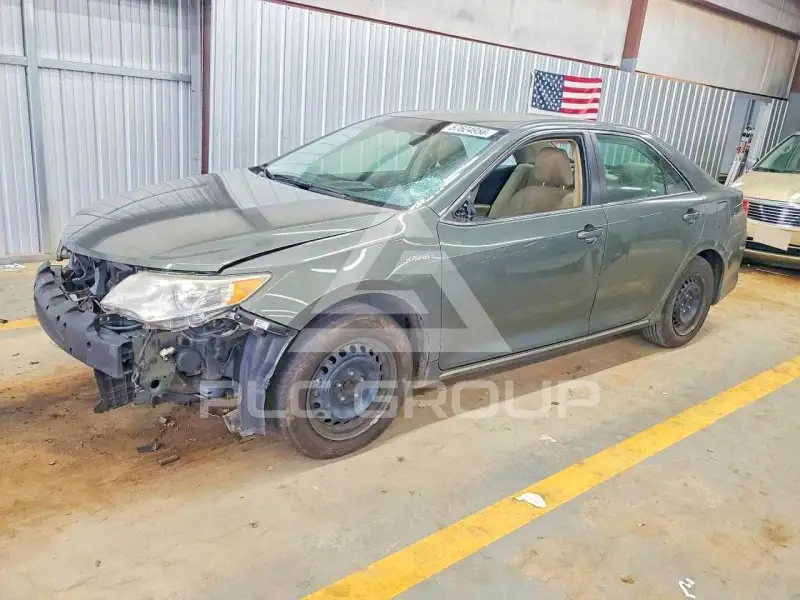 2013 Toyota CAMRY фото