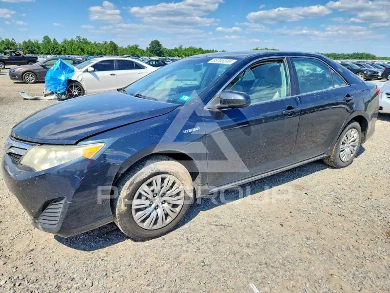 2013 Toyota CAMRY photo