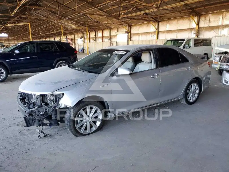 2013 Toyota CAMRY фото
