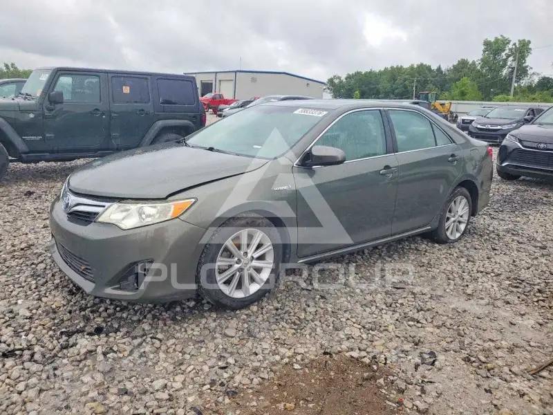 2013 Toyota CAMRY photo