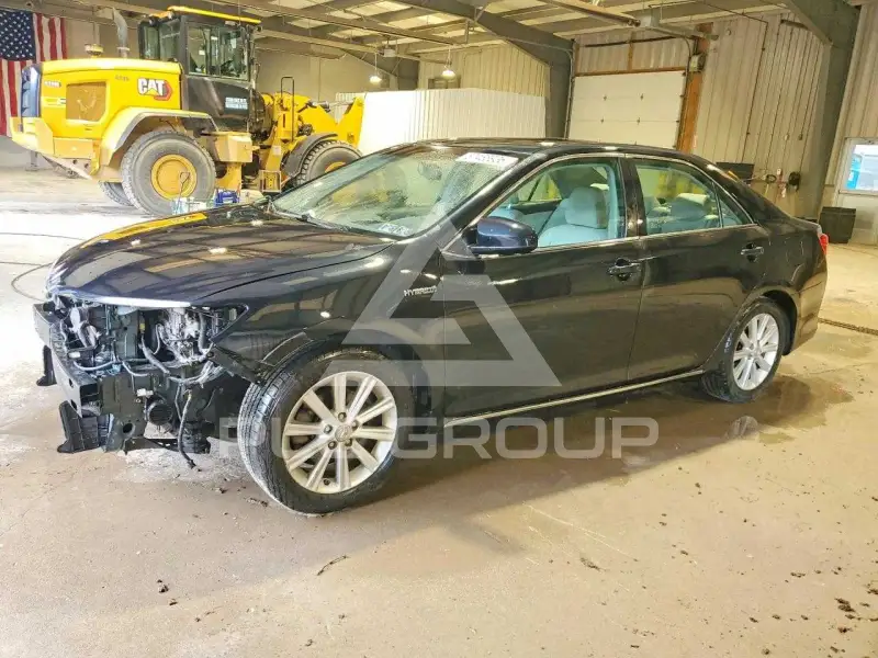 2013 Toyota CAMRY фото