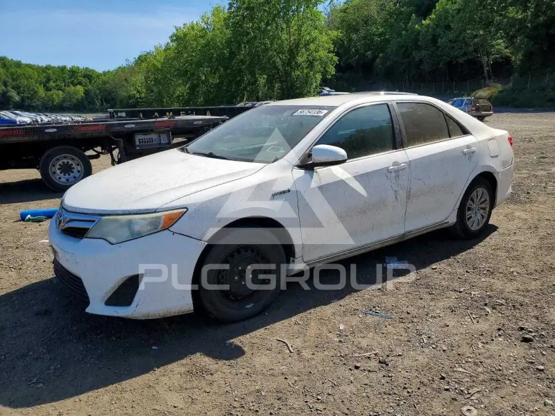 2013 Toyota CAMRY фото