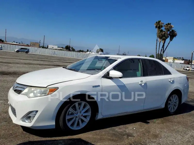 2013 Toyota CAMRY photo