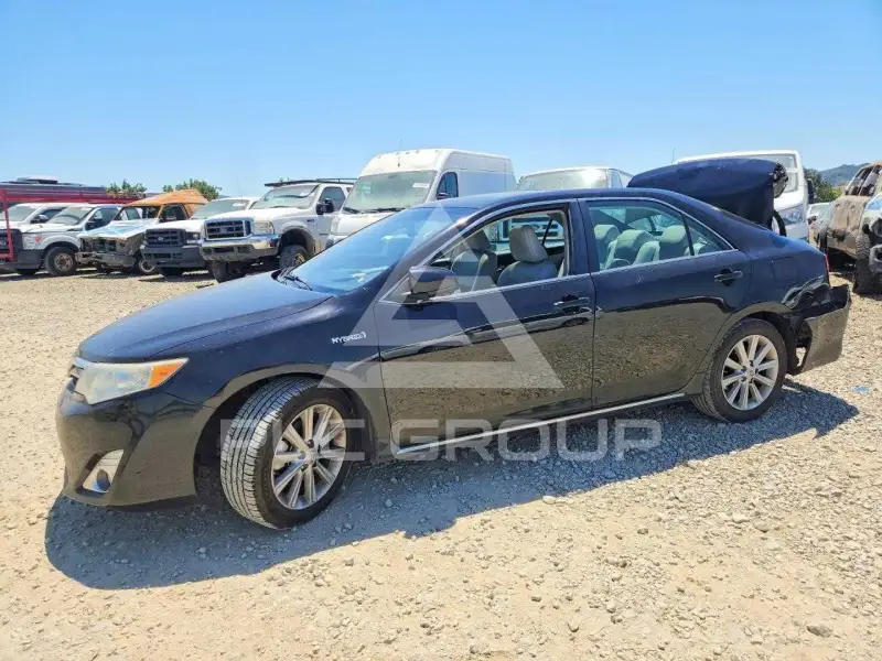 2013 Toyota CAMRY photo