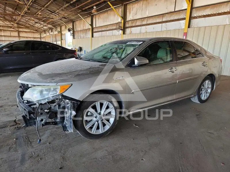 2013 Toyota CAMRY фото