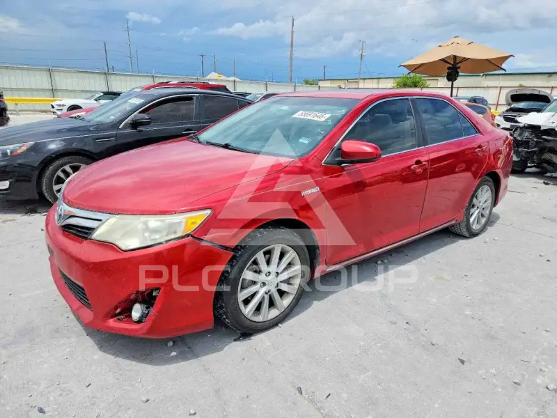 2013 Toyota CAMRY фото