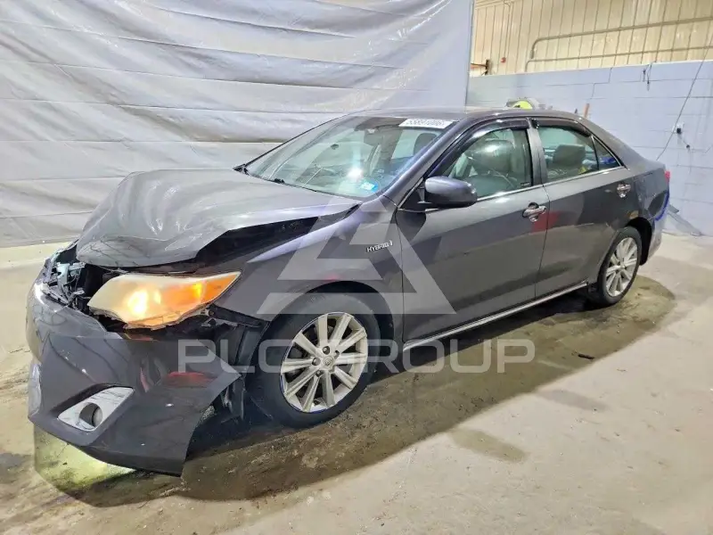 2013 Toyota CAMRY фото