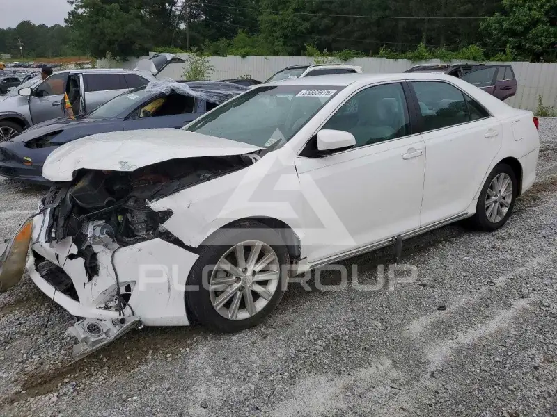 2013 Toyota CAMRY фото