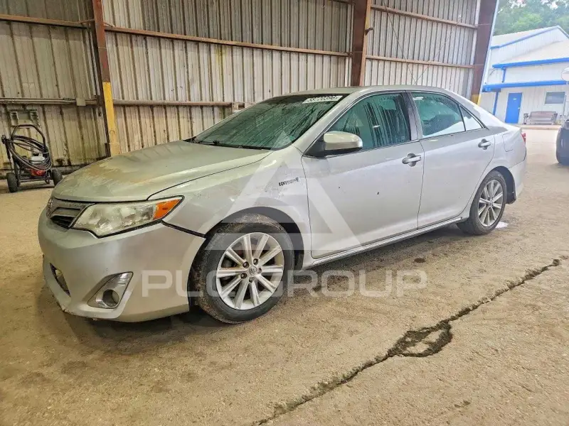 2013 Toyota CAMRY photo