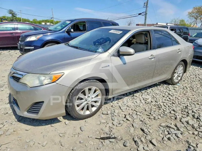 2013 Toyota CAMRY фото