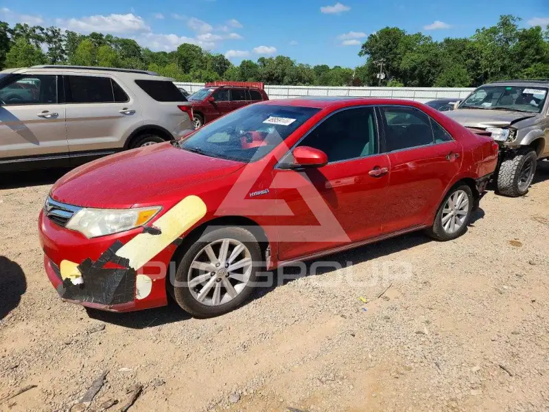 2013 Toyota CAMRY фото