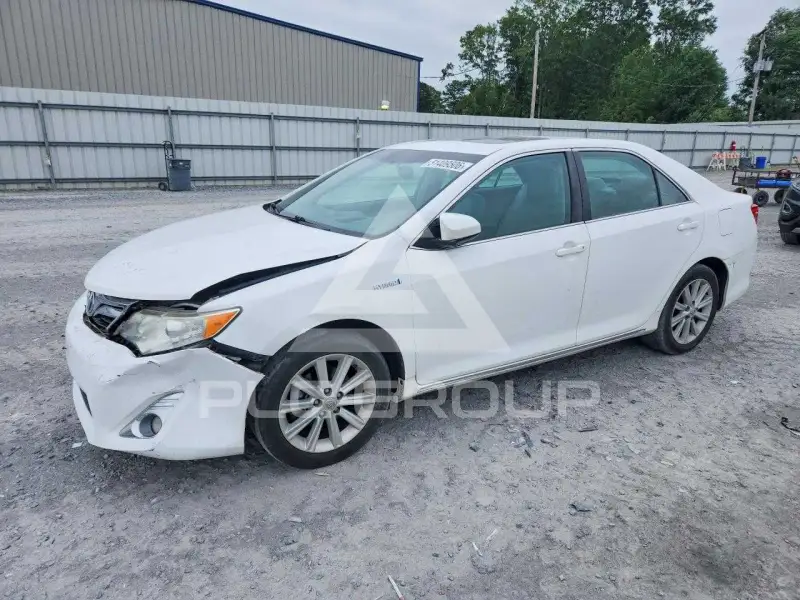 2013 Toyota CAMRY фото