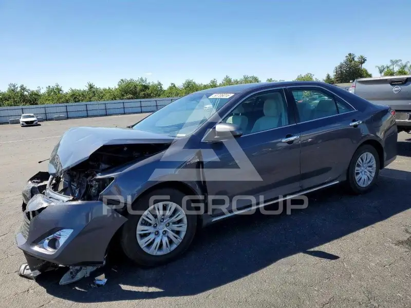2013 Toyota CAMRY photo