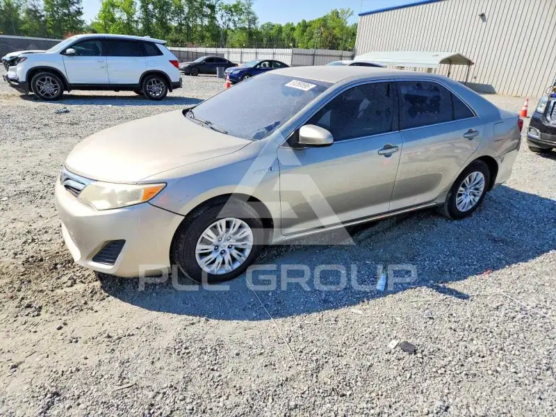 2013 Toyota CAMRY фото