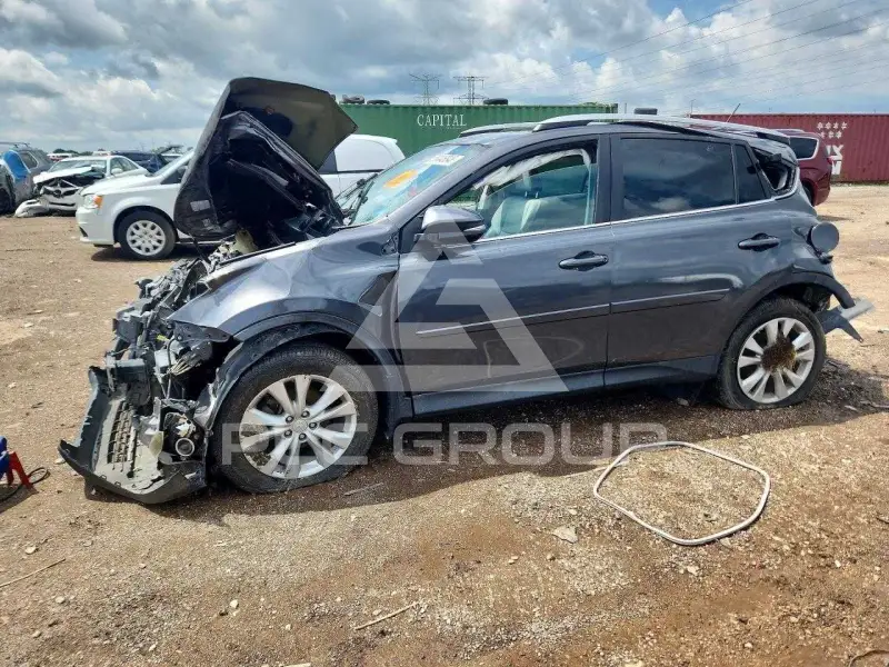 2013 Toyota RAV4 photo