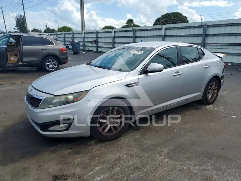 2013 KIA Optima photo