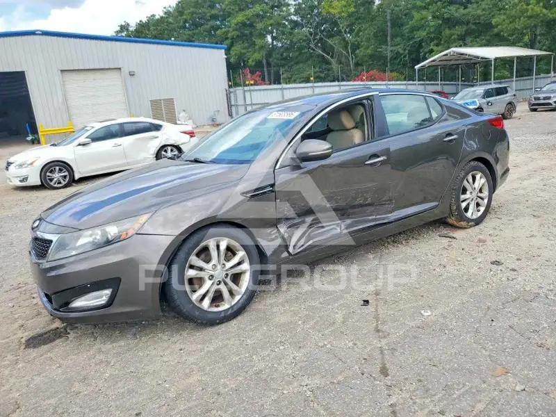 2013 KIA Optima photo