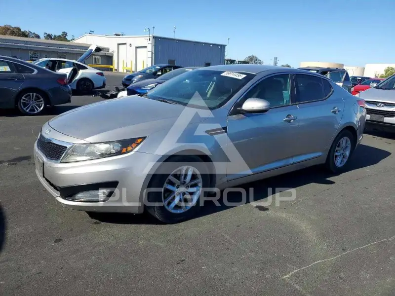 2013 KIA Optima photo